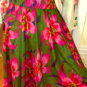 Beautiful long skirt from LEDGER.